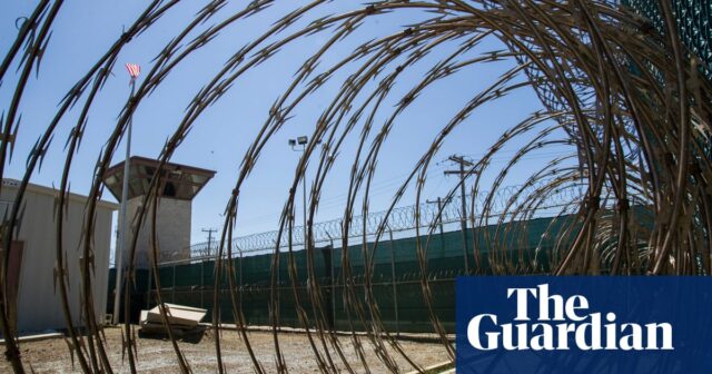 Die USA verlegen elf jemenitische Gefangene von Guantánamo nach Oman

