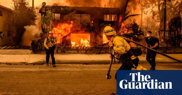 Der Ausnahmezustand wird ausgerufen, während in Los Angeles weitere Brände wüten – Video

