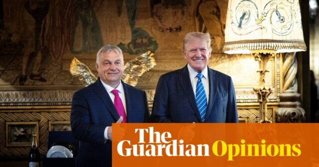 Um zu sehen, wie Trump die amerikanischen Medien kontrollieren will, schauen Sie sich Viktor Orbáns Ungarn | an Owen Jones

