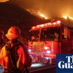 Tausende von Prominenten fliehen aus ihren Häusern, während in Los Angeles Waldbrände wüten