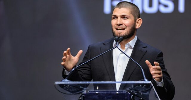 UFC-Champion Khabib Nurmagomedov wurde aus dem Flug mit Alaska Airlines entfernt

