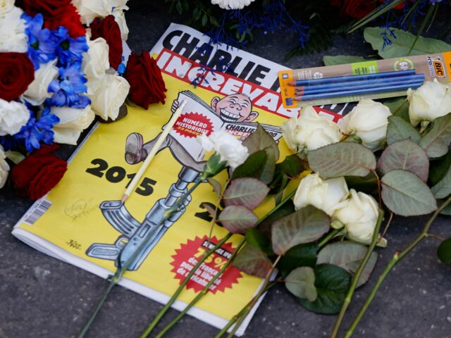 In Paris ist es zehn Jahre her, dass Charlie Hebdo und ein jüdischer Supermarkt angegriffen wurden

