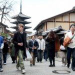 Japans Touristenankünfte erreichen ein Rekordhoch, da die schwache Währung Menschenmassen anzieht