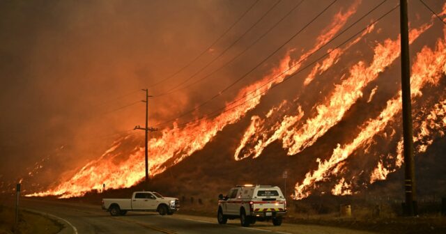 Ein neuer Waldbrand in den USA wütet in einer Bergkette nördlich von Los Angeles

