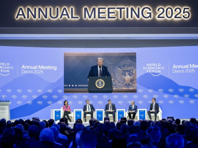 Frieden, Wohlstand und Respekt: Trump setzt sich in Davos hohe Ziele

