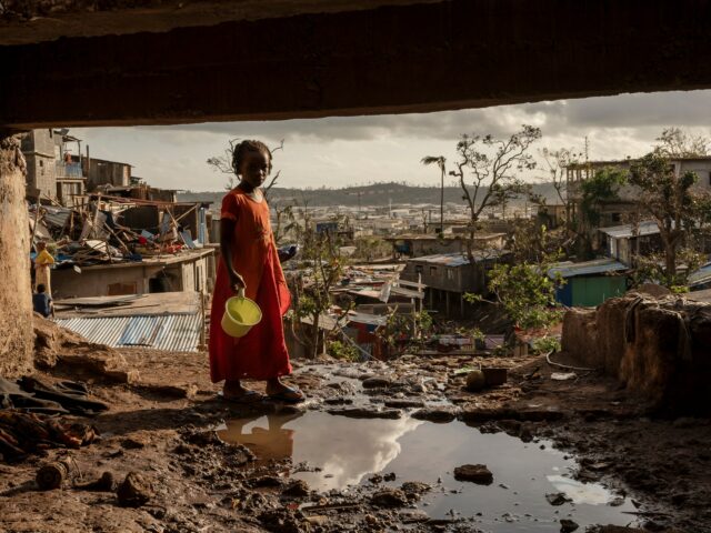 Laut UNICEF beeinträchtigen extreme Wetterbedingungen den Schulbesuch von fast 250 Millionen Kindern

