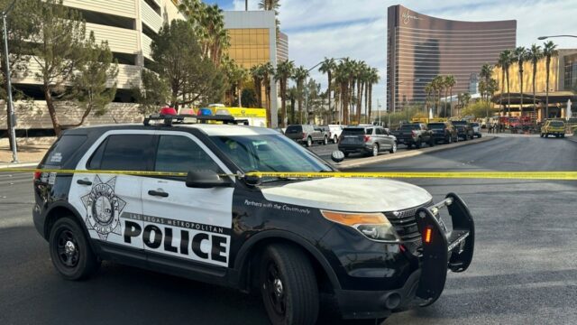 Ein Toter, nachdem ein Tesla-Truck vor dem Trump-Hotel in Las Vegas Feuer gefangen hat

