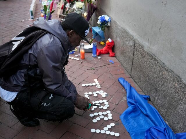 New Orleans trauert, als die Bourbon Street nach einem LKW-Angriff wieder geöffnet wird

