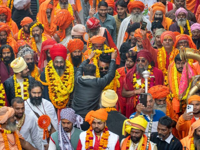 Fotos: Indien eröffnet ein großes Hindu-Fest, das Maha Kumbh Mela

