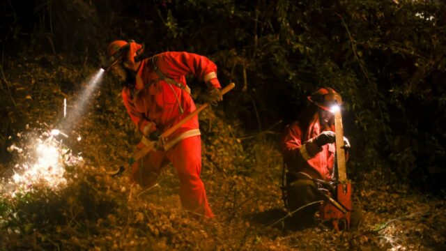 Warum inhaftierte Arbeiter eine Schlüsselrolle im Kampf gegen die Feuer Kaliforniens spielen

