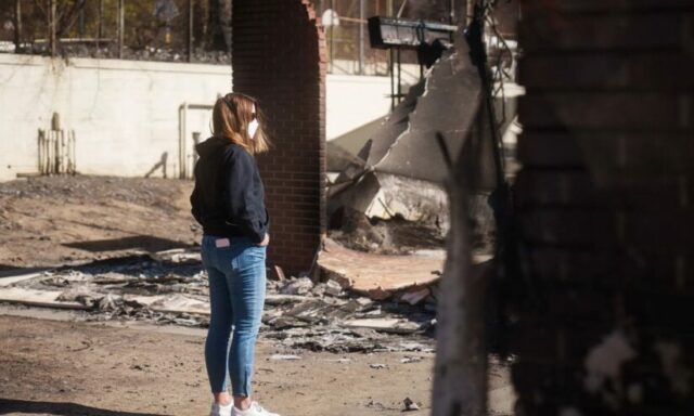 Die in Los Angeles Feuer zerstörte Charterschule kämpft mit dem Wiederaufbau

