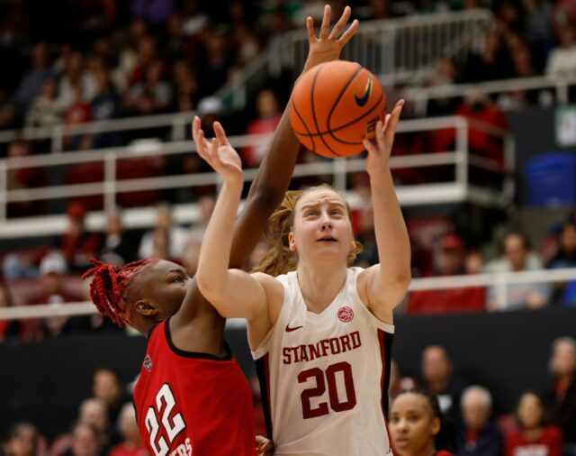 Stanford kann bei der Heimniederlage nicht mit der Nr. 21 NC State mithalten

