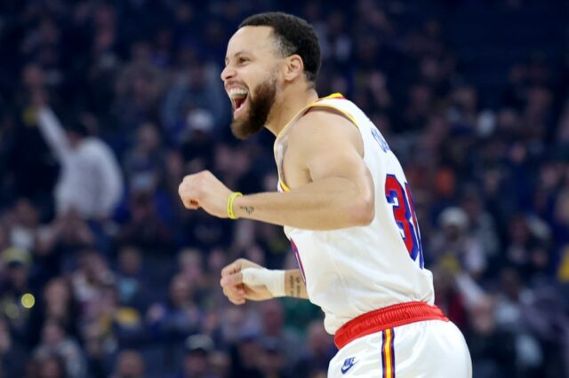 Curry perfekt aus 3, während die Warriors mit einem tollen Sieg über die 76ers heiß ins Jahr 2025 starten

