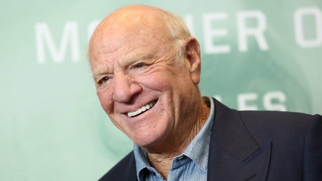 Barry Diller übernimmt den Posten des CEO von IAC, nachdem CEO Joey Levin das Unternehmen verlässt

