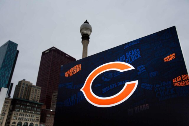 Colin Cowherd nennt den Trainer, den die Bears einstellen werden

