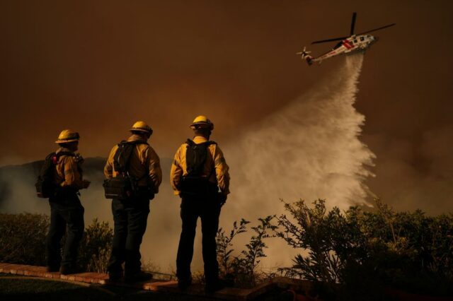 Trump richtet sich an die kalifornische Wasserpolitik, während er sich darauf vorbereitet, LA -Feuerschaden zu besichtigen

