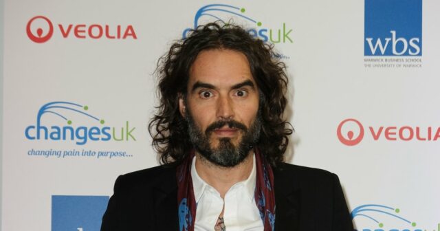 Russell Brand hätte sich BBC -Mitarbeitern ausgesetzt, Beschwerdeanfrage

