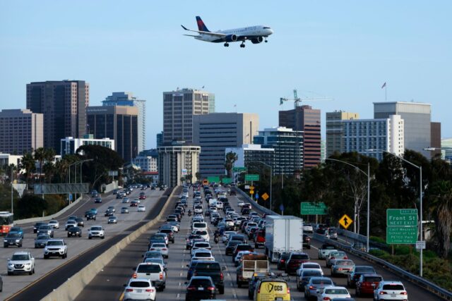 Delta SkyMiles-Mitglieder können jetzt Meilen sammeln, indem sie mit Uber reisen

