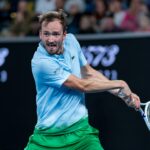 Medvedev scheidet überraschend bei den Australian Open aus; Sünder, Swiatek-Fortschritt