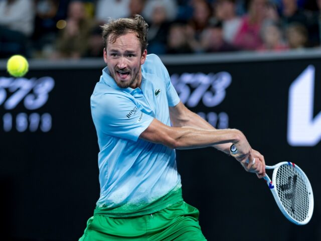 Medvedev scheidet überraschend bei den Australian Open aus; Sünder, Swiatek-Fortschritt

