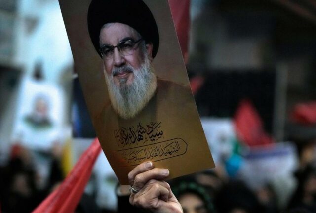 Hisbollah-Führer Nasrallah sei letztes Jahr im Operationssaal des Kriegsgeschehens getötet worden, sagt ein Helfer

