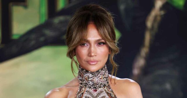 Jennifer Lopez denkt über „schwierige Beziehungen“ nach der Scheidung nach

