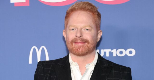 Jesse Tyler Ferguson sagt, Arbeitslosigkeit zahlt sich „mehr“ aus als Off-Broadway-Auftritte

