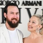 Kate Hudson sagt, ihr Verlobter sei geblieben, um in Los Angeles beim „Löschen von Bränden“ zu helfen