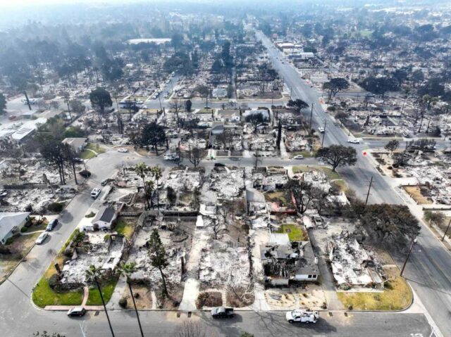 Trumps Behauptungen über kalifornische Wasser und LA -Feuer sind ungenau und irreführend, sagen Experten, sagen Experten

