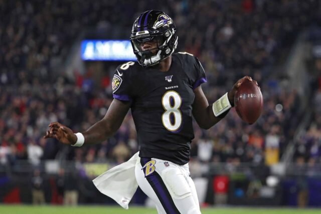 Lamar Jackson verrät, ob er am Sonntag Handschuhe tragen wird

