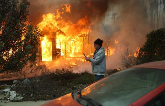 Kann Newsom die Wiederaufbauchancen im vom Feuer verwüsteten Los Angeles verbessern?

