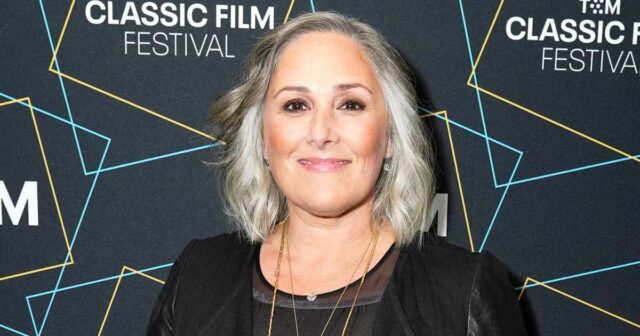 Ricki Lake teilt ein Update über „unschätzbare“ Geburtsfotos, die in Waldbränden in Los Angeles verloren sind

