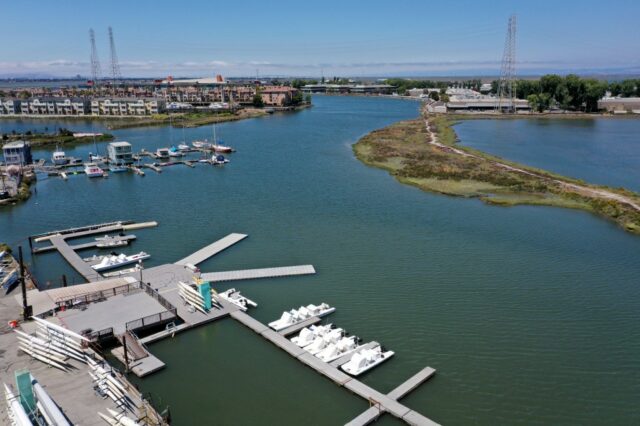 Redwood City Ferry Project erhöht die Transportkommission

