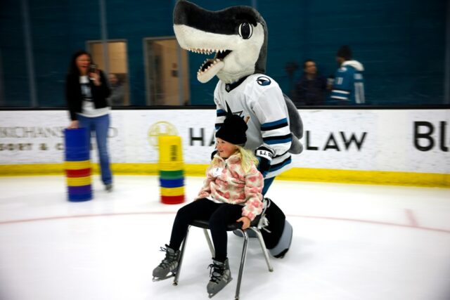 Fotos: Skate-Party mit Luke Pick up von den San Jose Sharks

