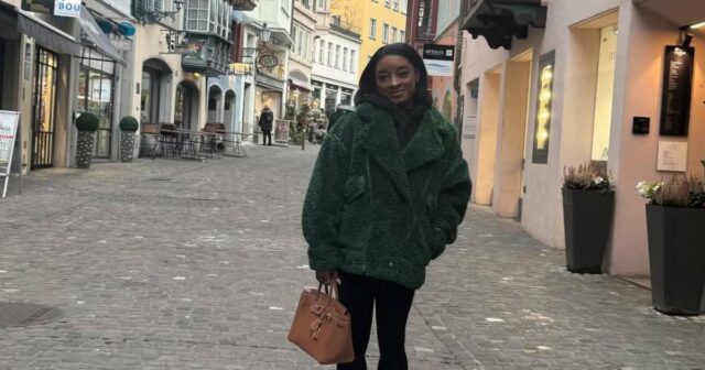 Simone Biles nimmt ihre Birkin mit Johnathan Owens auf eine Spritztour durch die Schweiz

