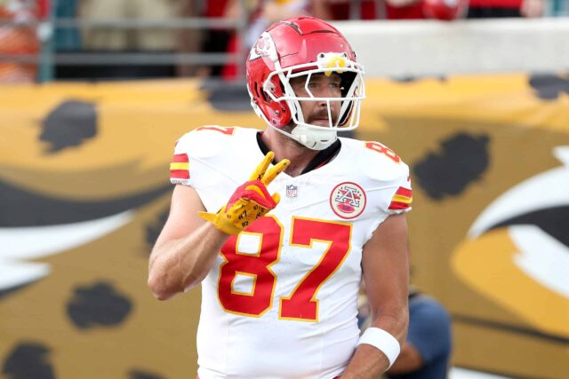 NFL-Fans haben vor den Playoffs große Sorgen um Travis Kelce

