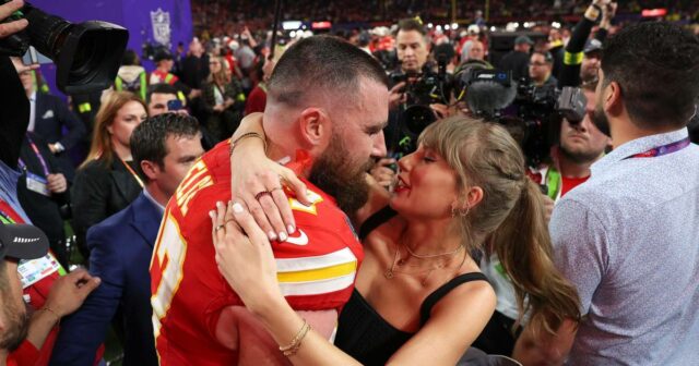 Travis Kelce sagt, er genieße „jeden Aspekt des Lebens“ mit Taylor Swift

