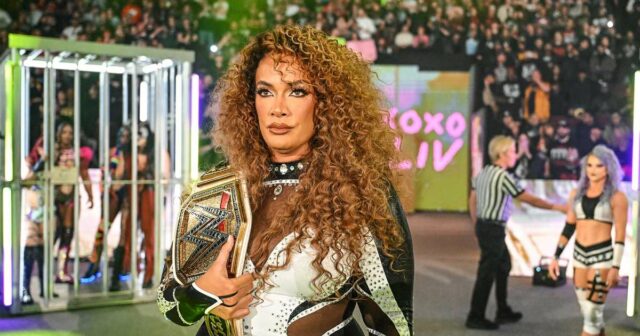 Nia Jax von WWE sagt, dass es Menschen gibt, die sie in den Umkleideräumen von Frauen auslegen würde

