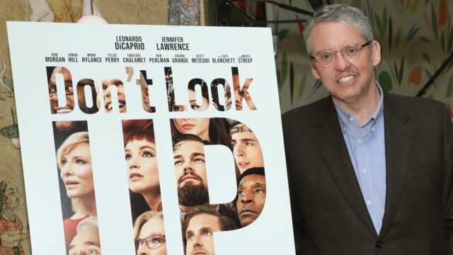 Laut Adam McKay beweist die Popularität von „Don't Look Up“, dass die Zuschauer wissen, dass sie von Medien und politischen Führern „geblendet“ werden

