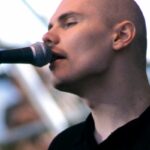 Billy Corgan erinnert sich an den genauen Moment, er schrieb den Schlag von Pumpkins "1979" zum Wetter