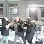 Frau erwischt Ehemann und seine Geliebte in der Karaoke Bar, wirft die Hand, auf Video