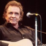 3 Lieder, die von Johnny Cash geschrieben, aber nicht ursprünglich aufgeführt wurden