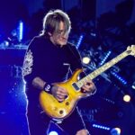 Keith Urban kündigt erste Shows in Kanada an, nachdem er zwei langjährige Bandmitglieder verlassen hat