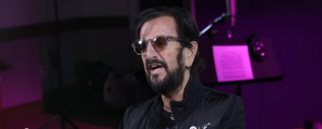 Ringo Starr erinnert sich, wie er nach drei Liedern ein Elton-John-Konzert verließ

