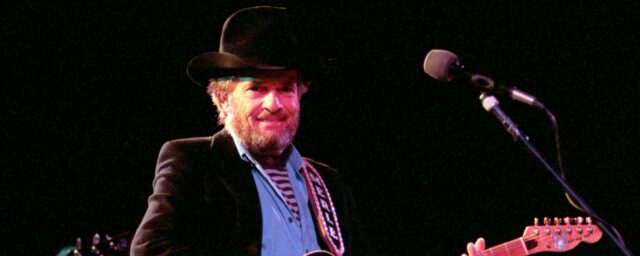 „Bist du bereit für dein Lied, Mama?“ »: Merle Haggard, der seiner Mutter diesen Country-Klassiker vorsingt, trifft wie ein Hammer ins Herz

