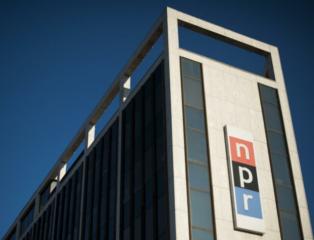 Trumps FCC kommt jetzt auch von NPR und PBS

