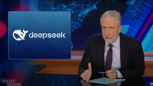 Jon Stewart wiegt Depseek AI, der auf dem US -Aktienmarkt besteht

