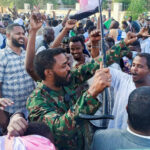 Feierlichkeiten im Sudan, als die Armee die Schlüsselstadt Wad Madani von der RSF zurückerobert