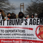 Dutzende protestierten in Washington, D.C. während der Amtseinführung von Trump