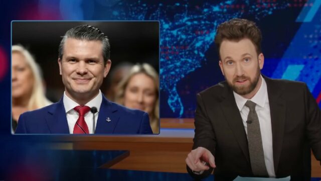 „The Daily Show“: Jordan Klepper sagt, Pete Hegseth hätte seinen sieben Kindern Namen für Liköre geben sollen, damit er sie alle im Gedächtnis behält | Video

